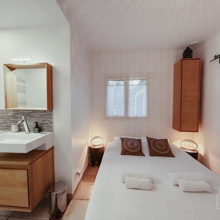 Charmante maison à Sanary - au calme avec piscine - Maison 3 Chambres - 50