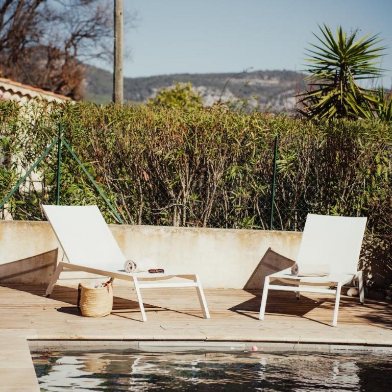 Charmante maison à Sanary - au calme avec piscine - Maison 3 Chambres - 53