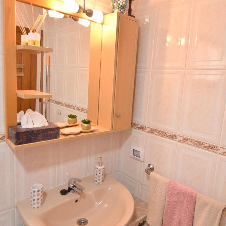 Apartment Edith - complex Tagara, fully equipped, AC and pool - Apartamento de 1 dormitorio - 28