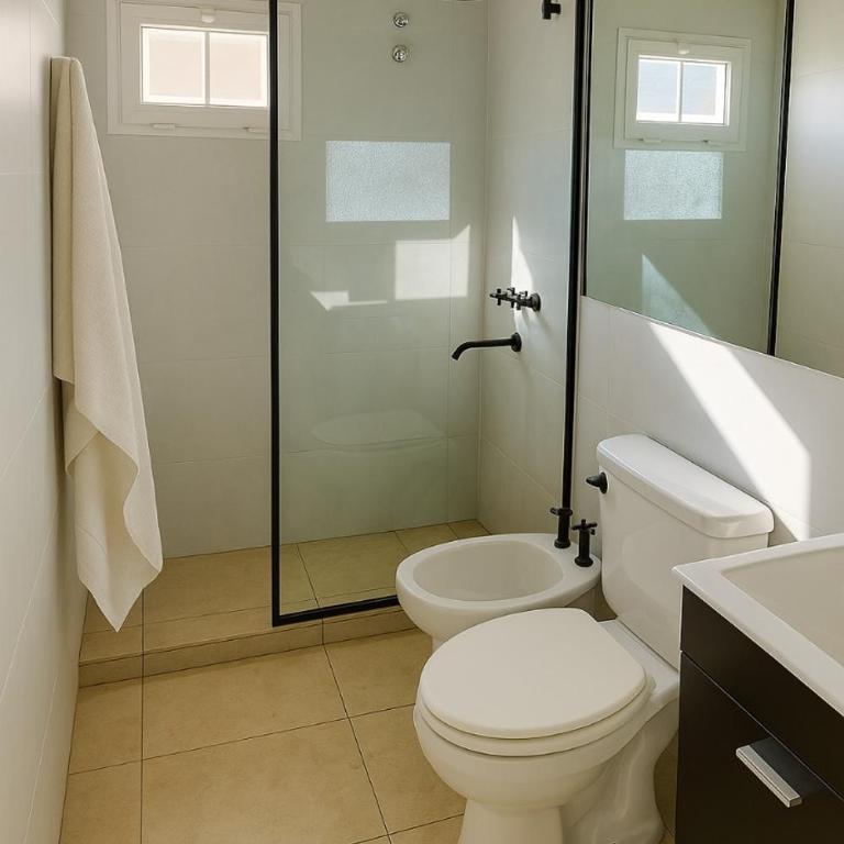 Chalet con pileta y quincho, hermoso jardín - Two-Bedroom House - 8