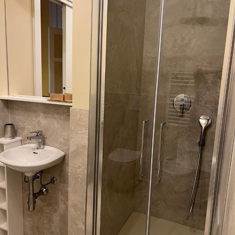 Magnificat - King Room with Spa Bath - 23
