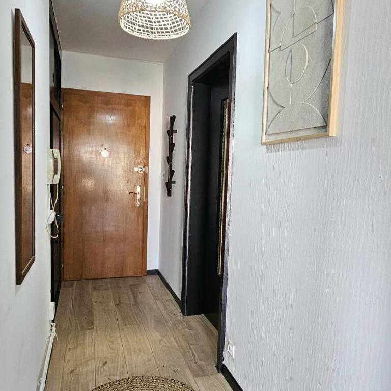 Elegant & Peaceful - Private Parking - Apartment mit 2 Schlafzimmern - 36