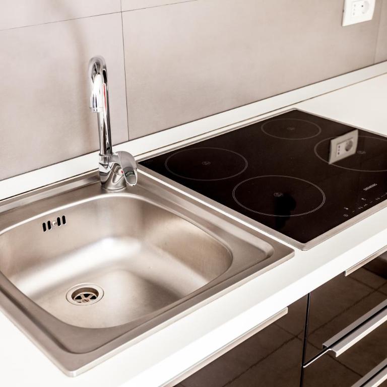 Holiday Apartments - Camping Al Porto - Appartamento con 1 Camera da Letto e Vista Piscina - 7