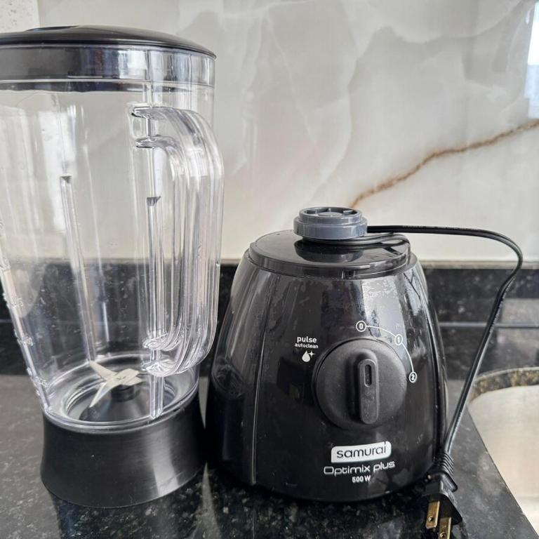 Monteazul1206- Lindo y amplio apartamento con piscina gym - Three-Bedroom Apartment - 29