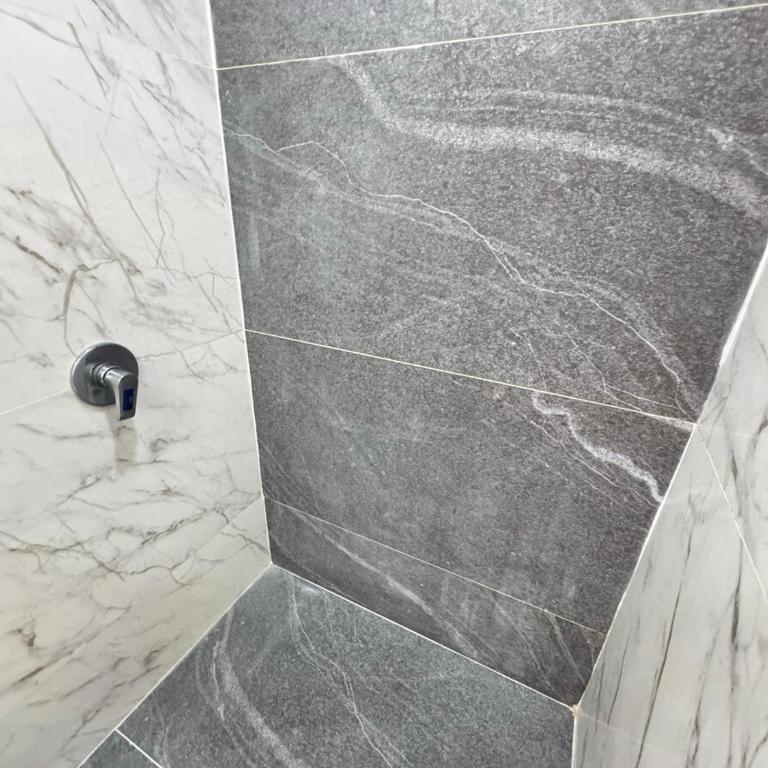 Monteazul1206- Lindo y amplio apartamento con piscina gym - Three-Bedroom Apartment - 52