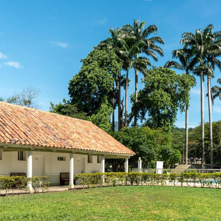 Hotel Las Palmeras - Superior Triple Room - 2