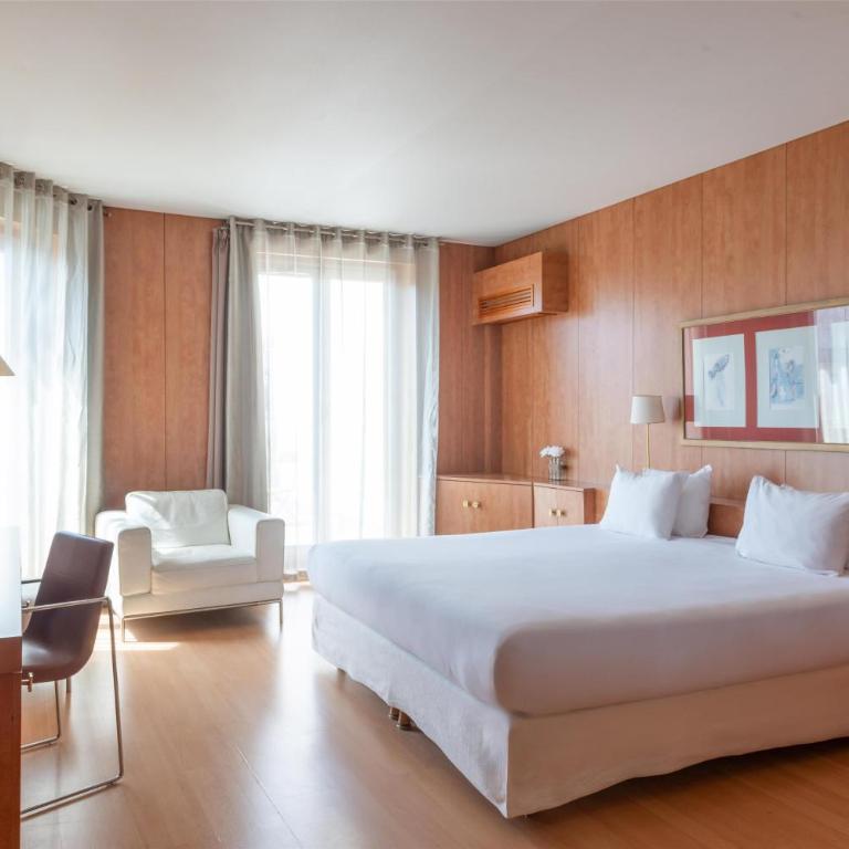 Best Western Ronceray Opéra - Chambre Lit King-Size Deluxe - 1