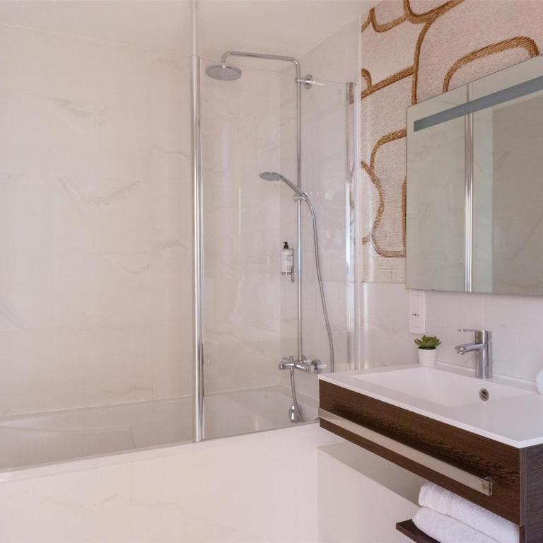 Best Western Ronceray Opéra - Suite Lit Queen-Size - 5
