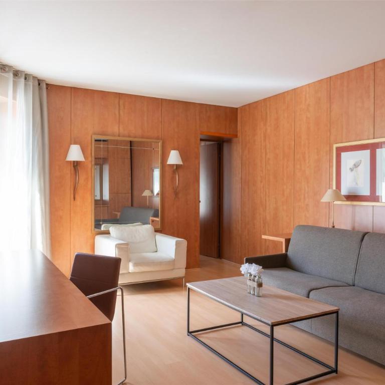 Best Western Ronceray Opéra - Suite Lit Queen-Size - 1