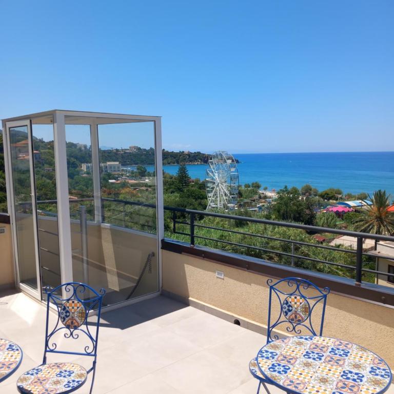 Holidays Cefalù Rooms - Camera Matrimoniale con Balcone - 13