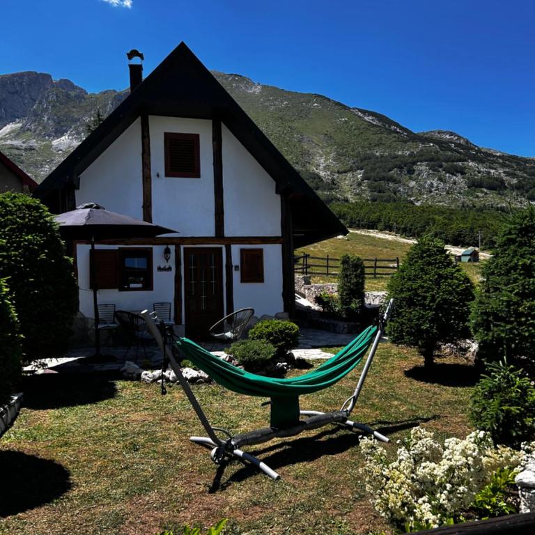 NV Mountain House - Two-Bedroom House - 33