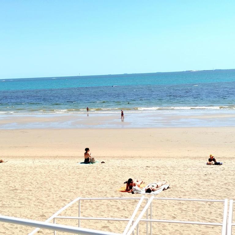 Family House 190 m2 - 3 Bedrooms, 2 Bathrooms - Villa - 27