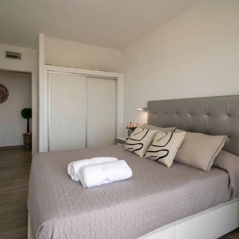 Primera línea de playa Poniente - Apartamento de 2 dormitorios - 20