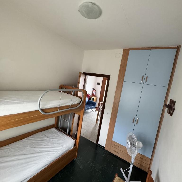 (3) Giovanni Versolatto - Appartamento con 2 Camere da Letto - 16