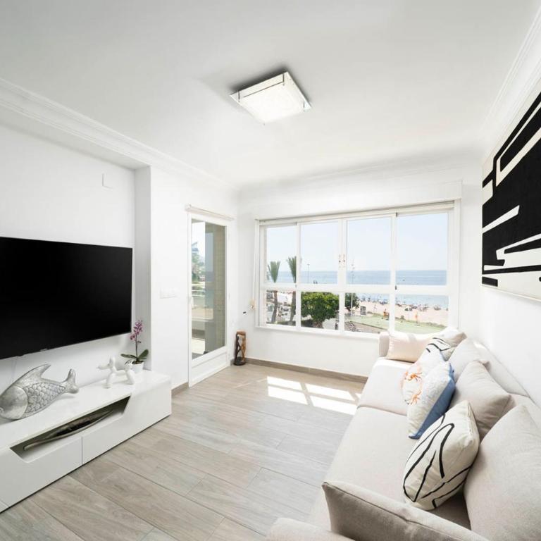 Primera línea de playa Poniente - Apartamento de 2 dormitorios - 4
