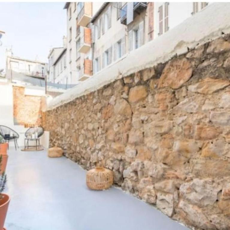 Bright 47 M2 With Nice Terrace Hypercenter - Appartement - 9