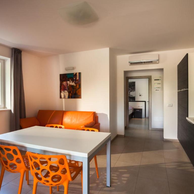 Holiday Apartments - Camping Al Porto - Appartamento con 1 Camera da Letto e Vista Giardino - 8