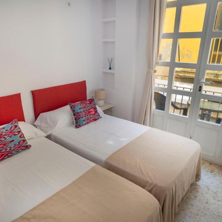 GINVA - Apartamento en pleno centro 1 - Apartamento de 2 dormitorios con balcón - 4