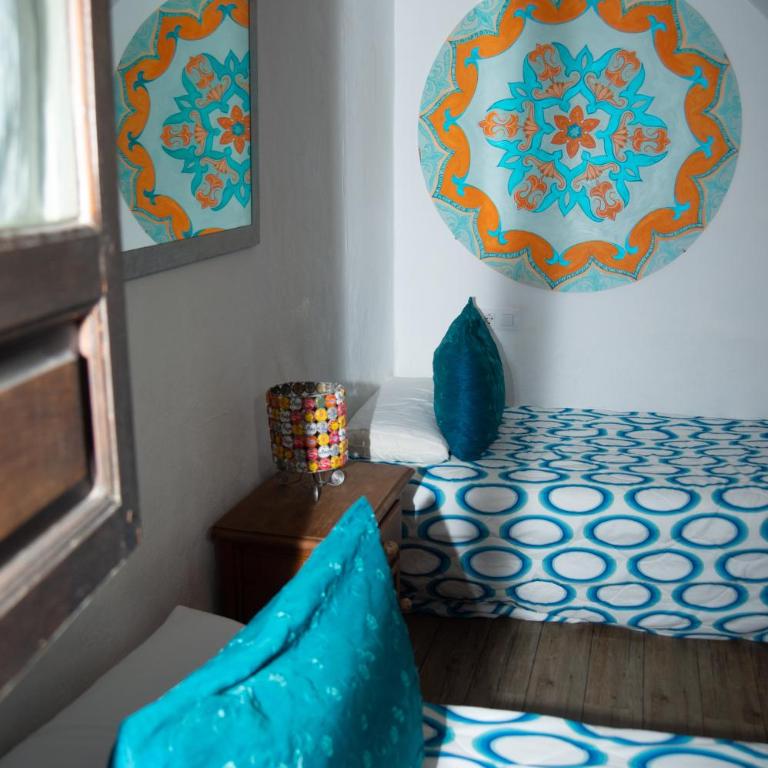 Backpacker Al-Katre - Cama individual en dormitorio compartido mixto de 2 camas - 1