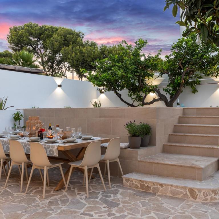 Benalmadena Beach Villa-Luxe new 5BR heated pool & BBQ kitchen at prime location near Puerto Marina & Beach - Villa Deluxe - 36