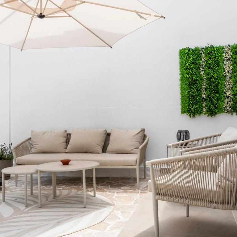 Benalmadena Beach Villa-Luxe new 5BR heated pool & BBQ kitchen at prime location near Puerto Marina & Beach - Villa Deluxe - 50