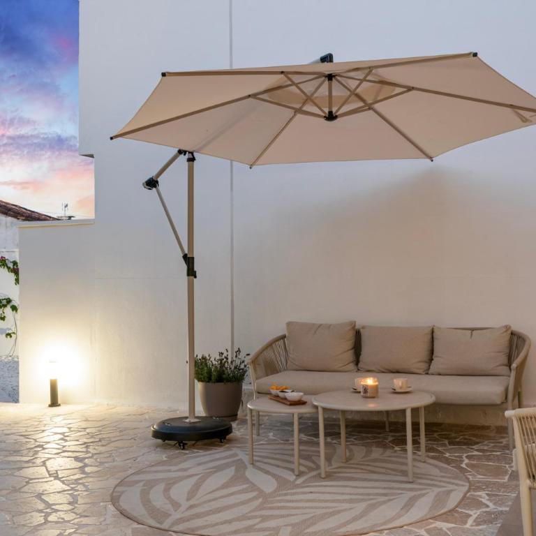 Benalmadena Beach Villa-Luxe new 5BR heated pool & BBQ kitchen at prime location near Puerto Marina & Beach - Villa Deluxe - 53