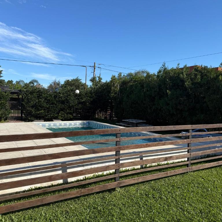 Bungalows familiar con piscina en Pueblo Belgrano - Two-Bedroom House - 5
