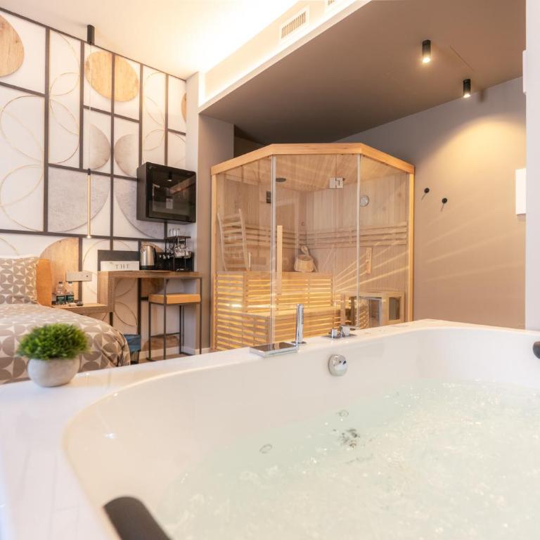 Boutique Casa Giulietta - Suite King con Vasca Idromassaggio - 1
