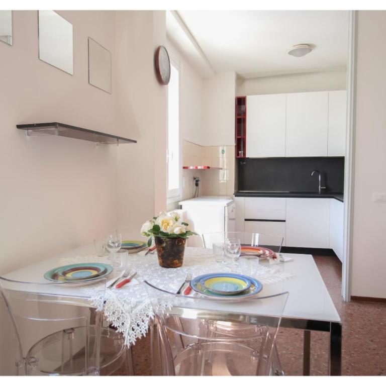 CANAL-VIEW, Apartment in Venice - Two-Bedroom Apartment - 19