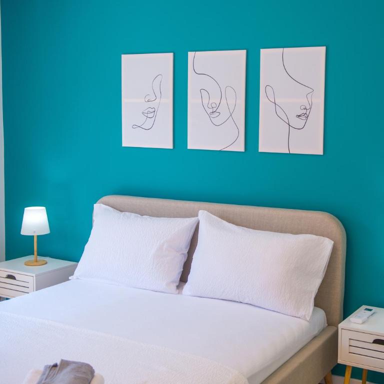 Apartment Dreaming In Color - Two-Bedroom Apartment with Balcony - 37