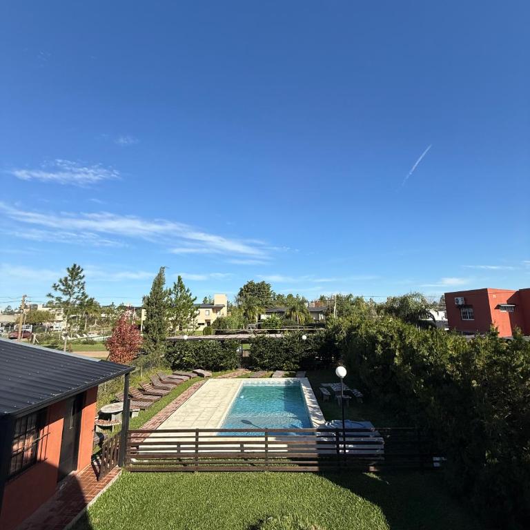 Bungalows familiar con piscina en Pueblo Belgrano - Two-Bedroom House - 4