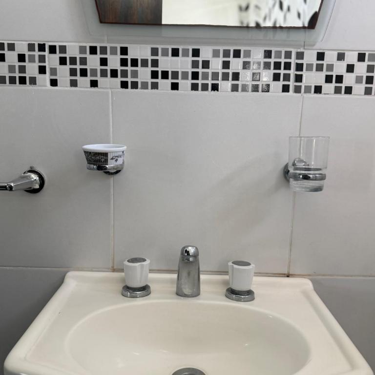 Bungalows familiar con piscina en Pueblo Belgrano - Two-Bedroom House - 15