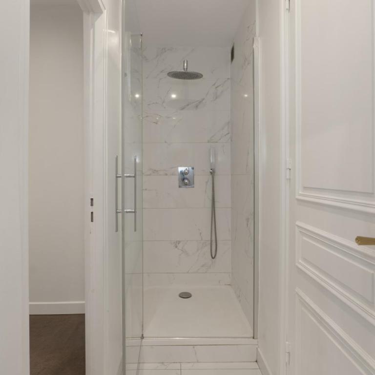 Luxury 5 Bed Residence - Opposite Arc de Triomphe - Apartamento - 27