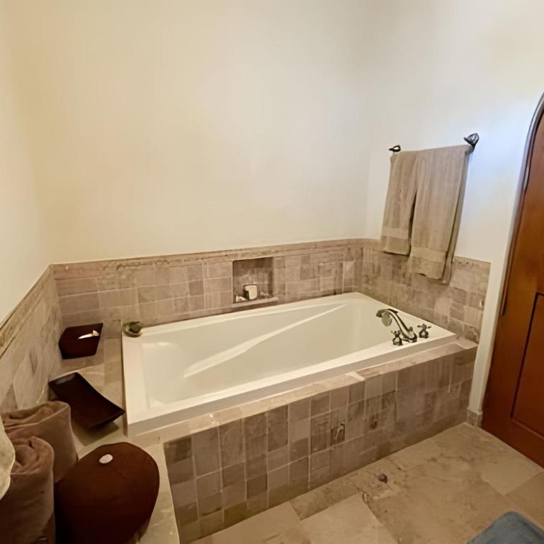 Las Mañanitas - Two-Bedroom Villa - 8