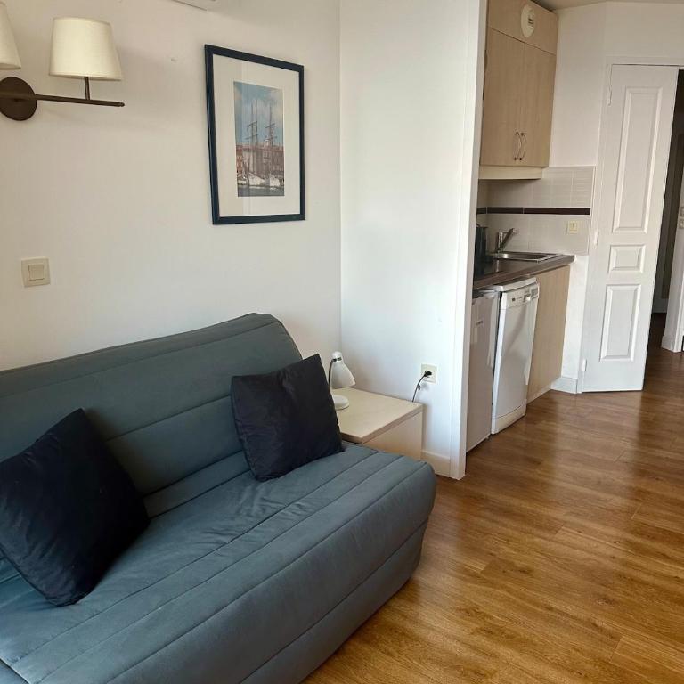 Renoir 252 - Appartement rez-de-jardin type F2 - Petite vue mer - Apartment mit 1 Schlafzimmer - 1