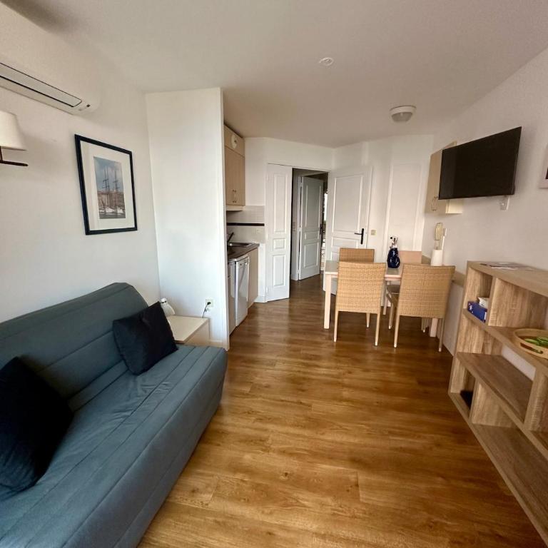 Renoir 252 - Appartement rez-de-jardin type F2 - Petite vue mer - Apartment mit 1 Schlafzimmer - 5