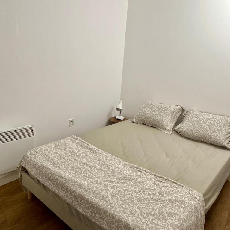 Renoir 252 - Appartement rez-de-jardin type F2 - Petite vue mer - Apartment mit 1 Schlafzimmer - 10