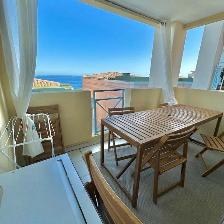 Ingres 158 - F3 vue mer Villa Francia - Appartement 2 Chambres - 5