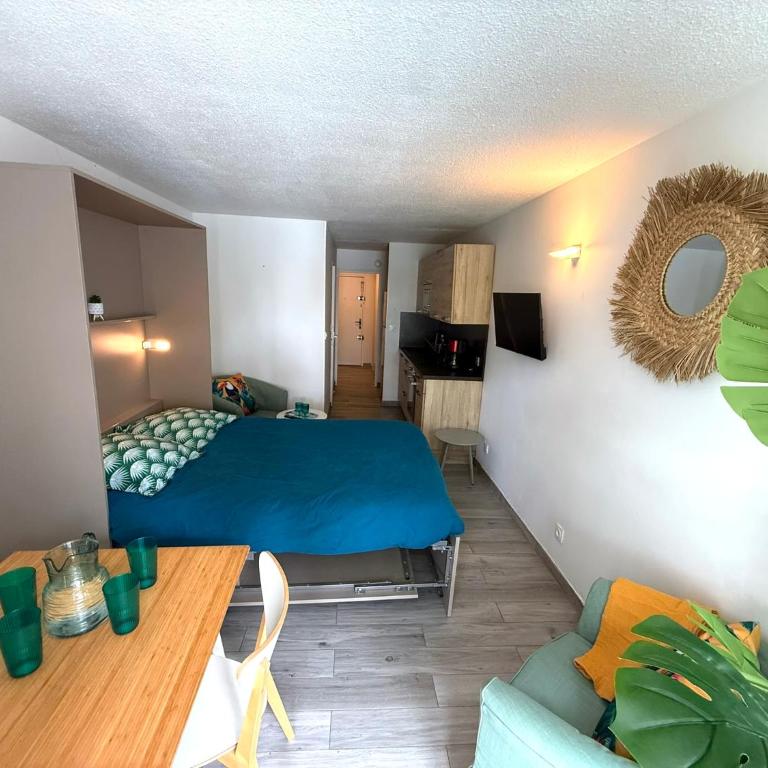 Studio climatisé 4pers La Grande Motte Ponant, Vue exceptionnelle lac, double terrasse, Parking, base nautique, golf & plage à pied, draps & serviettes fournis - 2ème étage sans ascenceur - Apartment mit 1 Schlafzimmer - 15