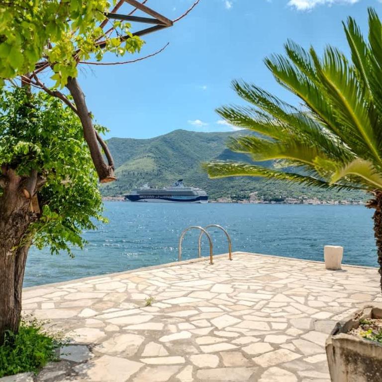 Amazing 2 BR Retreat with Kotor Bay View - Apartment - 6
