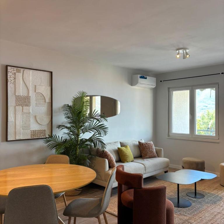 Amazing 2 BR Retreat with Kotor Bay View - Apartment - 14