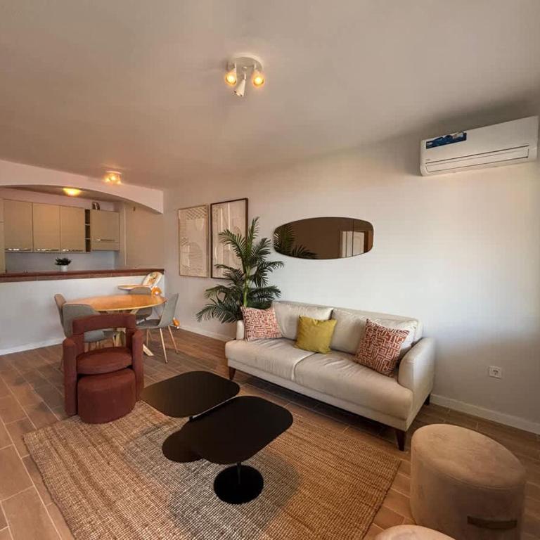 Amazing 2 BR Retreat with Kotor Bay View - Apartment - 15