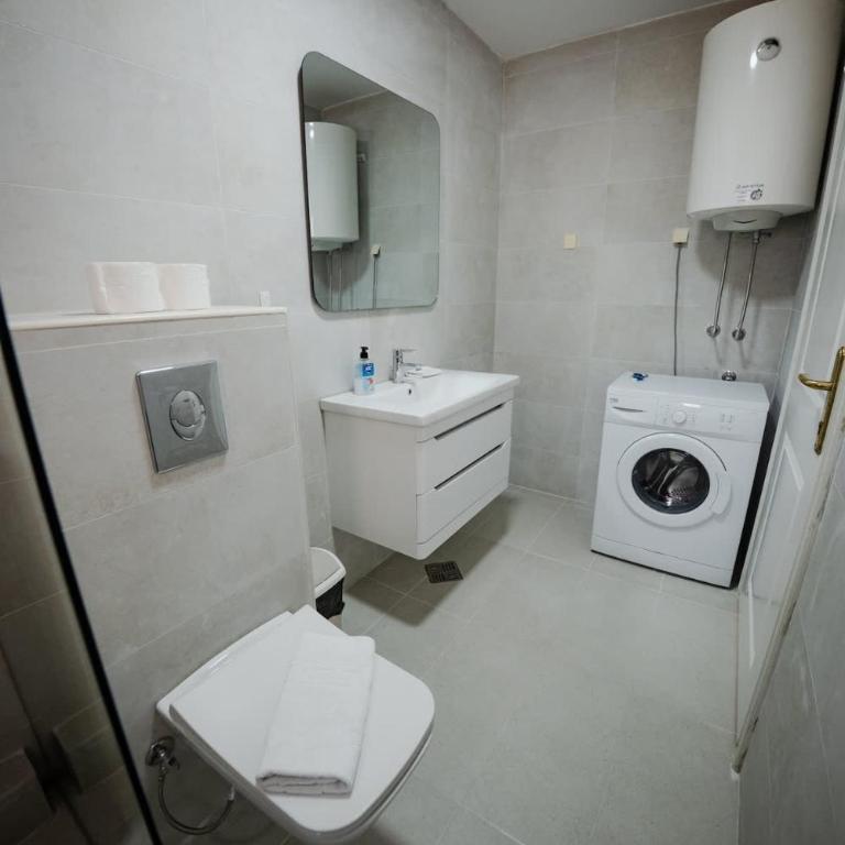 Amazing 2 BR Retreat with Kotor Bay View - Apartment - 25