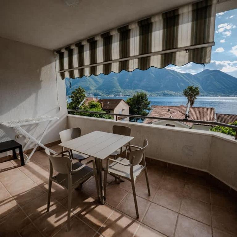 Amazing 2 BR Retreat with Kotor Bay View - Apartment - 35