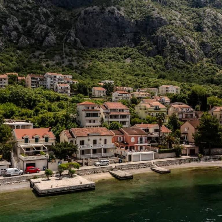 Amazing 2 BR Retreat with Kotor Bay View - Apartment - 41