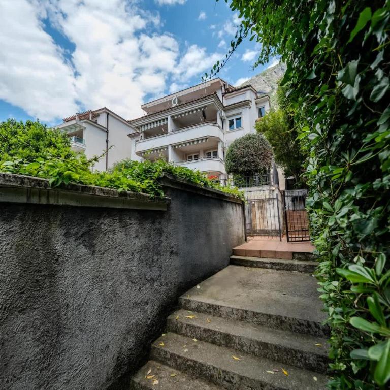 Amazing 2 BR Retreat with Kotor Bay View - Apartment - 45
