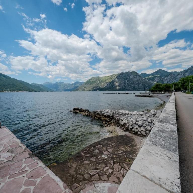 Amazing 2 BR Retreat with Kotor Bay View - Apartment - 51