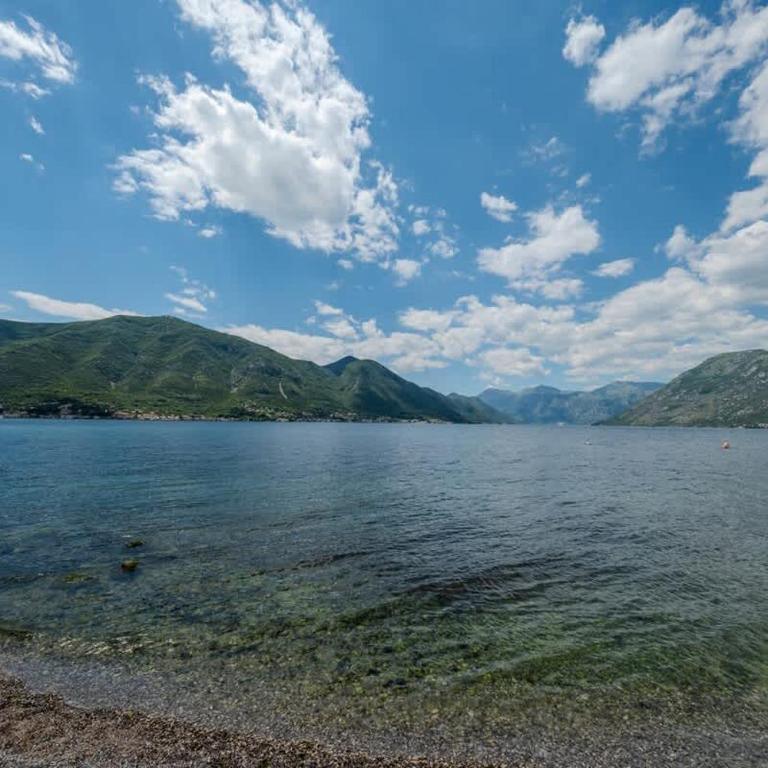 Amazing 2 BR Retreat with Kotor Bay View - Apartment - 62