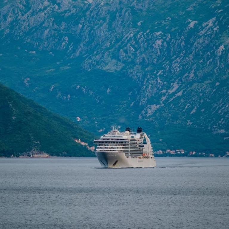 Amazing 2 BR Retreat with Kotor Bay View - Apartment - 60