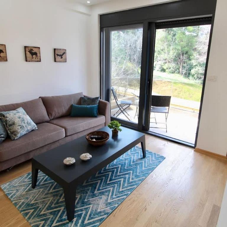 1bd Blue Paradise Apt in Tivat Center - Apartment - 2